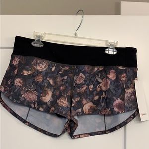 Lululemon Speed Up Short sz 10 NWT